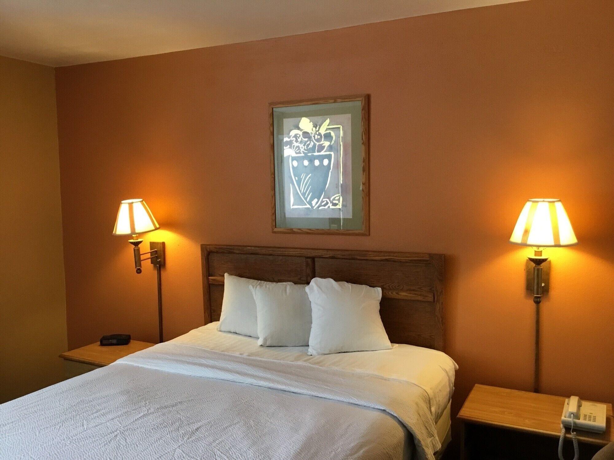 Days Inn By Wyndham Henrietta/Rochester Area Εξωτερικό φωτογραφία