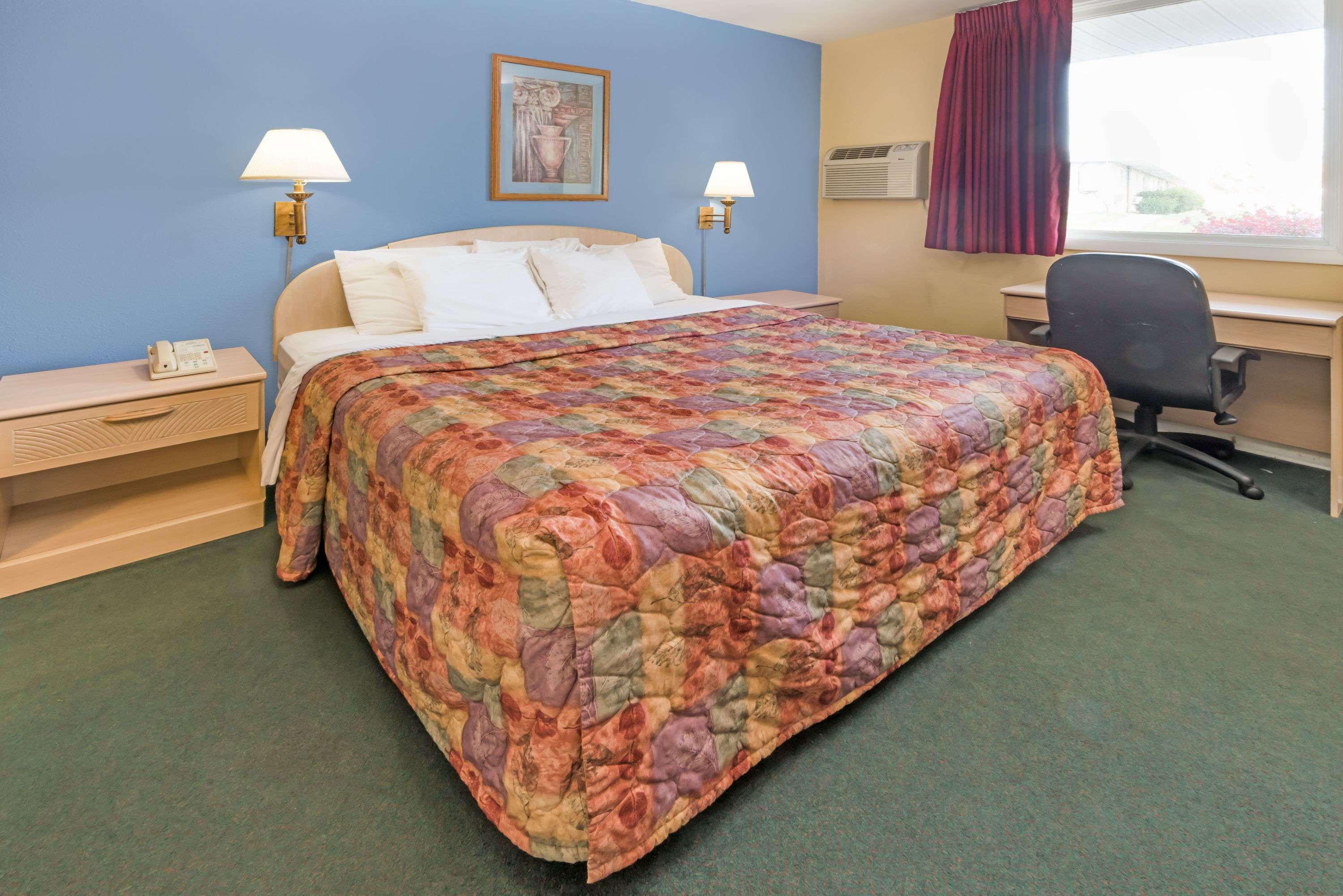 Days Inn By Wyndham Henrietta/Rochester Area Εξωτερικό φωτογραφία